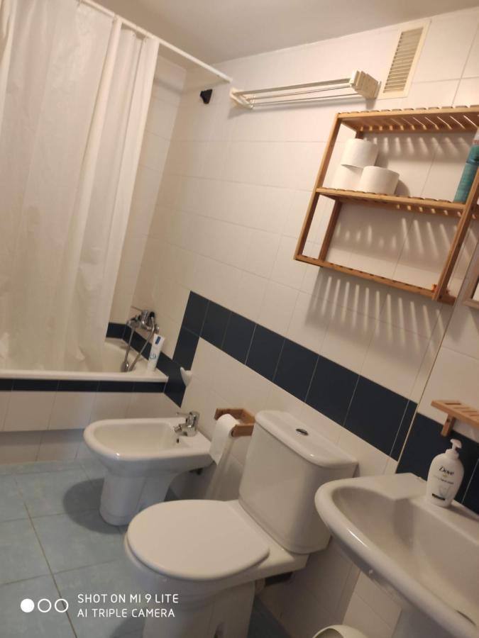 Luminoso Y Acogedor Apartamento En La Playa Oleiros Eksteriør billede